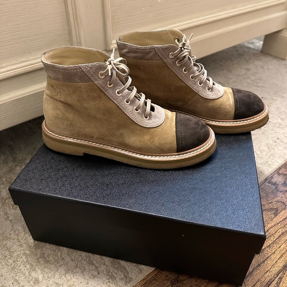 100% authentic Chanel Interlocking CC Logo Lace Up Suede Boots Booties - Picture 6 of 15